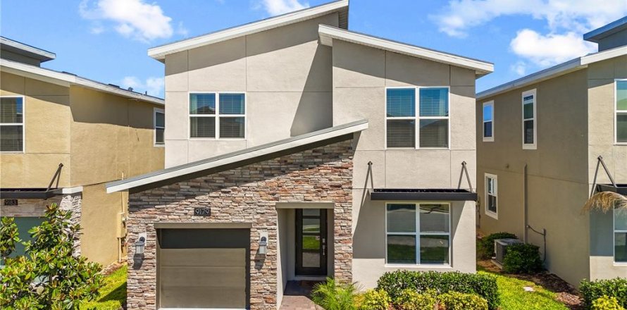 House in Davenport, Florida 5 bedrooms, 280.1 sq.m. № 1648019