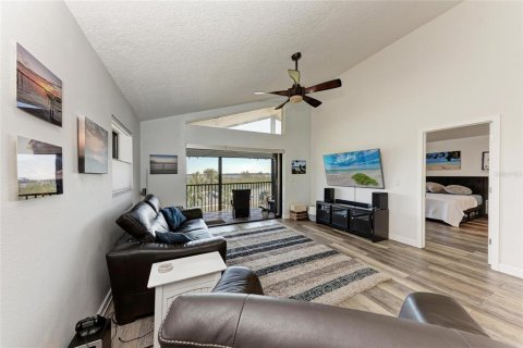 Condo in Ellenton, Florida, 2 bedrooms  № 1576163 - photo 9