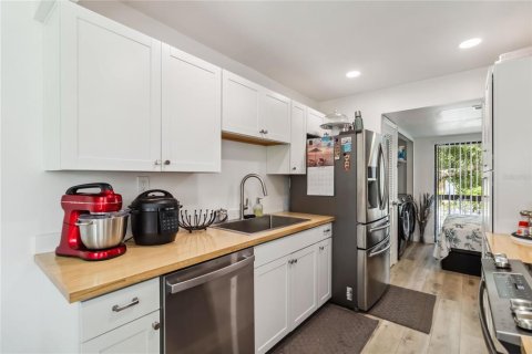 Condo in Orlando, Florida, 2 bedrooms  № 1787587 - photo 13