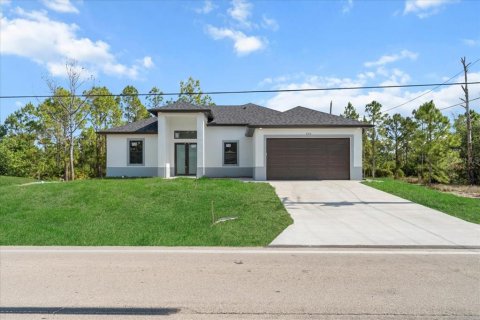 House in Lehigh Acres, Florida 4 bedrooms, 171.13 sq.m. № 1870956 - photo 8