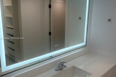 Снять в аренду квартиру в Ки-Бискейн, Флорида 1 спальня, 90.3м2, № 1991703 - фото 7