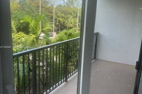 Снять в аренду квартиру в Ки-Бискейн, Флорида 1 спальня, 90.3м2, № 1991703 - фото 13