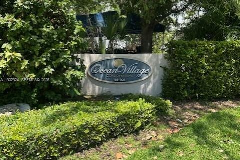 Снять в аренду квартиру в Ки-Бискейн, Флорида 1 спальня, 90.3м2, № 1991703 - фото 25