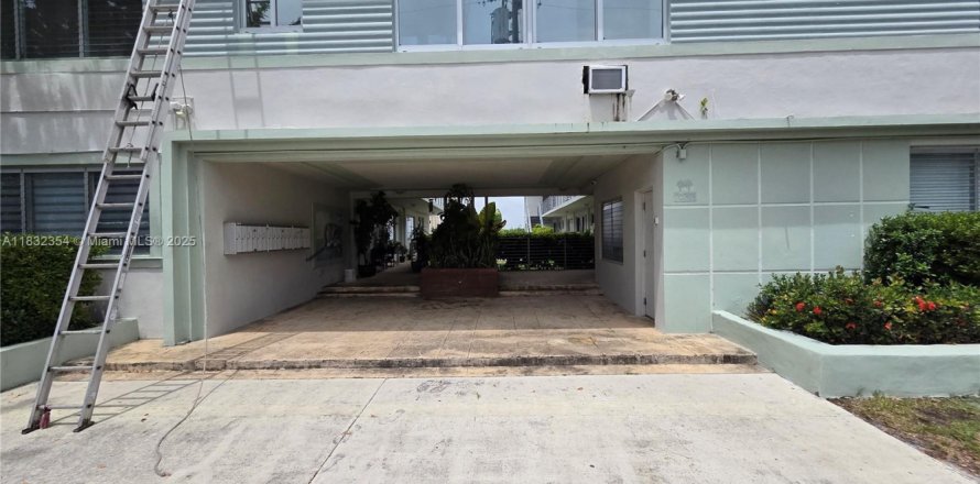 Appartement à Miami Beach, Floride 1 chambre, 59.36 m2 № 1814446