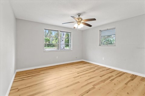 House in Crystal River, Florida 3 bedrooms, 134.52 sq.m. № 1757459 - photo 17