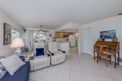 House in Nokomis, Florida 2 bedrooms, 150.87 sq.m. № 1509929 - photo 14