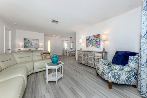 House in Nokomis, Florida 2 bedrooms, 150.87 sq.m. № 1509929 - photo 17