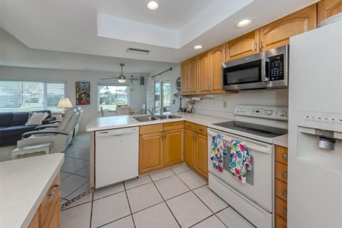 House in Nokomis, Florida 2 bedrooms, 150.87 sq.m. № 1509929 - photo 10