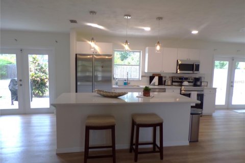 House in Port Charlotte, Florida 3 bedrooms, 134.62 sq.m. № 1674009 - photo 3