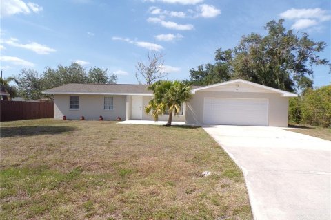 House in Port Charlotte, Florida 3 bedrooms, 134.62 sq.m. № 1674009 - photo 1