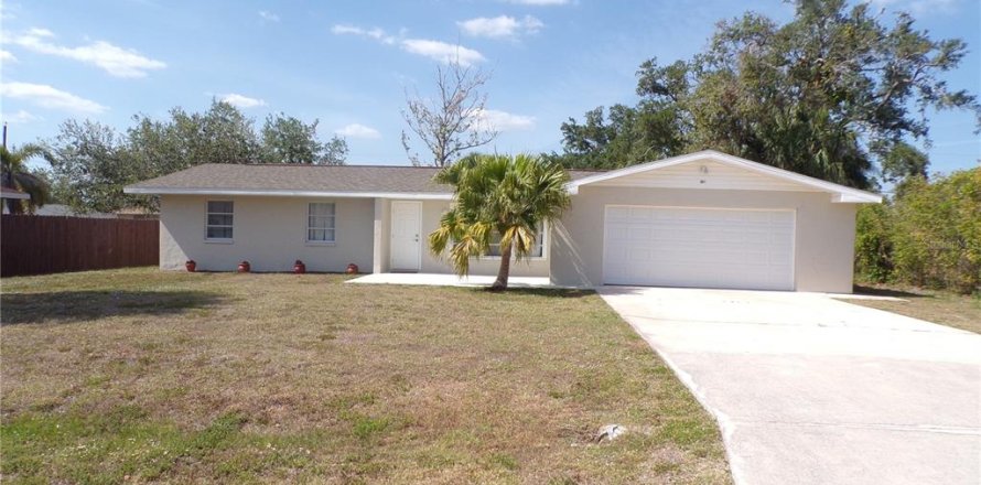 Casa en Port Charlotte, Florida 3 dormitorios, 134.62 m2 № 1674009