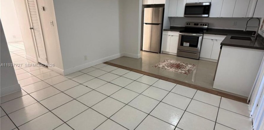 Condominio en Lauderhill, Florida, 3 dormitorios  № 2025976