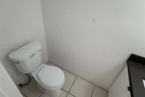Condominio en alquiler en Lauderhill, Florida, 3 dormitorios, 120.59 m2 № 2025976 - foto 20