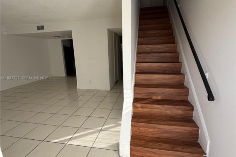 Condominio en alquiler en Lauderhill, Florida, 3 dormitorios, 120.59 m2 № 2025976 - foto 8