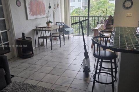 Condo in Sunny Isles Beach, Florida, 2 bedrooms  № 2030126 - photo 7