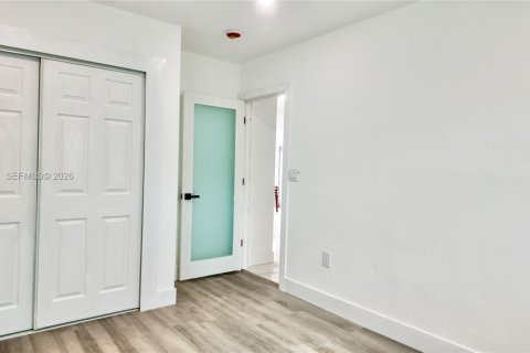 House in Miramar, Florida 3 bedrooms, 161.19 sq.m. № 2244037 - photo 8