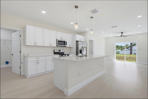 Villa ou maison à vendre à DeLand, Floride: 3 chambres, 129.97 m2 № 2218383 - photo 12