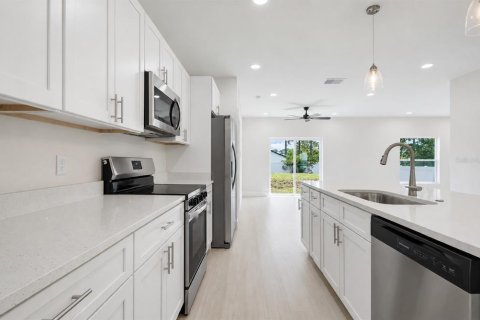 Villa ou maison à vendre à DeLand, Floride: 3 chambres, 129.97 m2 № 2218383 - photo 11