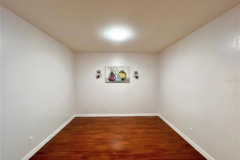 Townhouse in Valrico, Florida 2 bedrooms, 144.93 sq.m. № 1899483 - photo 14