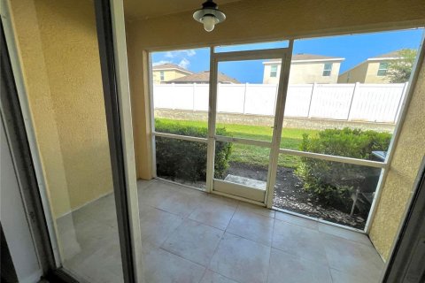 Townhouse in Valrico, Florida 2 bedrooms, 144.93 sq.m. № 1899483 - photo 9