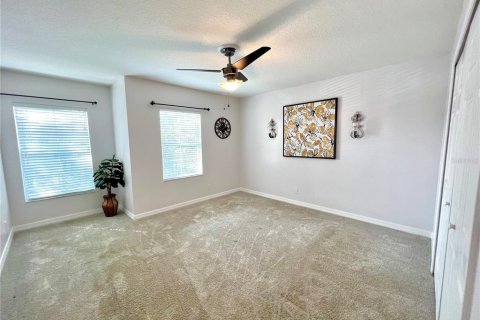 Townhouse in Valrico, Florida 2 bedrooms, 144.93 sq.m. № 1899483 - photo 11