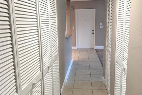 Condo in Orlando, Florida, 2 bedrooms № 2102363 - photo 28
