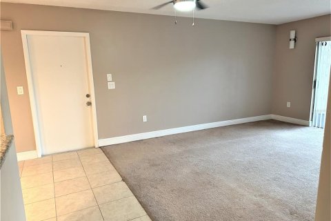 Condo in Orlando, Florida, 2 bedrooms № 2102363 - photo 4