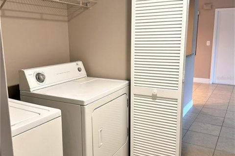 Condo in Orlando, Florida, 2 bedrooms № 2102363 - photo 29