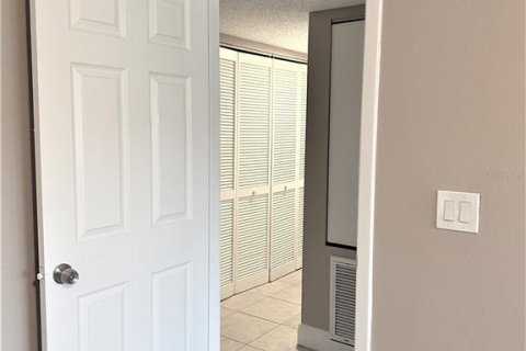 Condo in Orlando, Florida, 2 bedrooms № 2102363 - photo 27