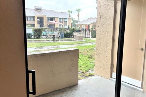 Condo in Orlando, Florida, 2 bedrooms № 2102363 - photo 13