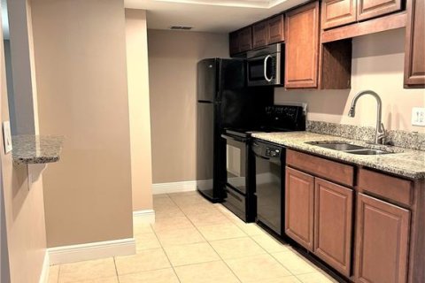 Condo in Orlando, Florida, 2 bedrooms № 2102363 - photo 10