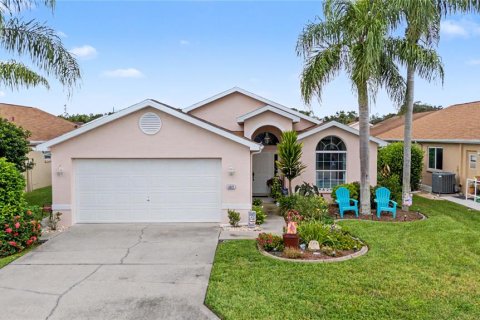 Villa ou maison à vendre à New Port Richey, Floride: 2 chambres, 149.2 m2 № 2339009 - photo 29