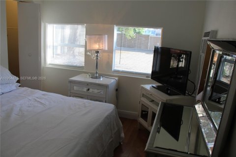 Casa en alquiler en Miami, Florida, 2 dormitorios, 57.6 m2 № 2009156 - foto 6