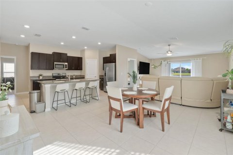 House in Wimauma, Florida 4 bedrooms, 168.8 sq.m. № 1815881 - photo 5