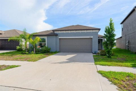 House in Wimauma, Florida 4 bedrooms, 168.8 sq.m. № 1815881 - photo 1