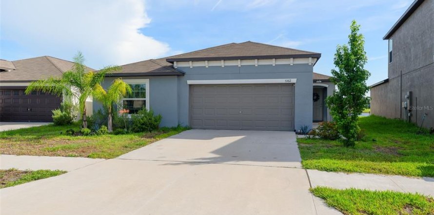 House in Wimauma, Florida 4 bedrooms, 168.8 sq.m. № 1815881