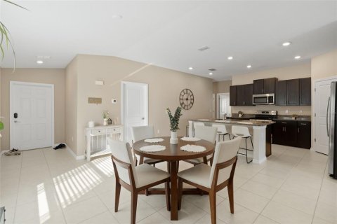 House in Wimauma, Florida 4 bedrooms, 168.8 sq.m. № 1815881 - photo 8