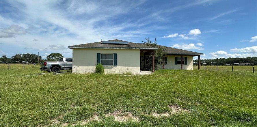 House in Brooksville, Florida 3 bedrooms, 155.7 sq.m. № 1904239
