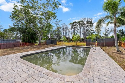 House in Saint Petersburg, Florida 2 bedrooms, 108.7 sq.m. № 1902525 - photo 5
