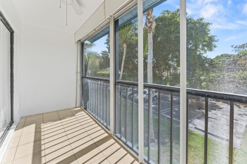 Купить кондоминиум в Уэст-Палм-Бич, Флорида 4 комнаты, 102.75м2, № 2146416 - фото 6