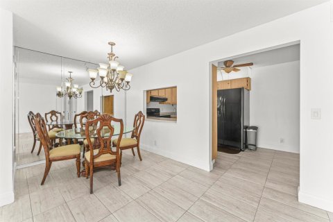 Купить кондоминиум в Уэст-Палм-Бич, Флорида 4 комнаты, 102.75м2, № 2146416 - фото 9
