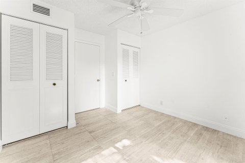 Купить кондоминиум в Уэст-Палм-Бич, Флорида 4 комнаты, 102.75м2, № 2146416 - фото 15