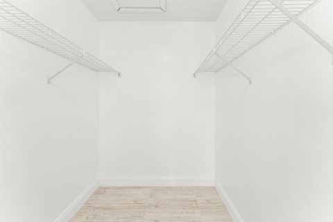 Купить кондоминиум в Уэст-Палм-Бич, Флорида 4 комнаты, 102.75м2, № 2146416 - фото 13