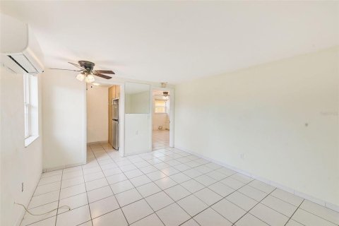 Casa en venta en Dunedin, Florida, 1 dormitorio, 43.76 m2 № 1542216 - foto 2