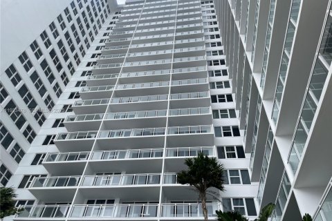 Condo in Hallandale Beach, Florida, 2 bedrooms  № 2035133