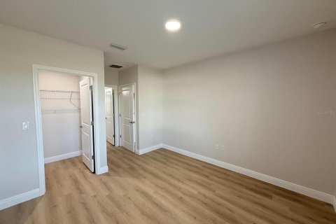 Propiedad comercial en venta en Port Charlotte, Florida, 6 dormitorios, 215.9 m2 № 1812721 - foto 17