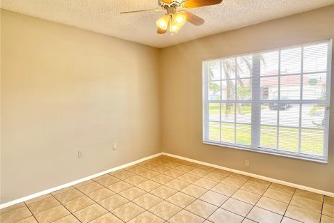 Casa en alquiler en Brandon, Florida, 3 dormitorios, 172.61 m2 № 1833254 - foto 7