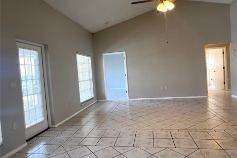 Casa en alquiler en Brandon, Florida, 3 dormitorios, 172.61 m2 № 1833254 - foto 17