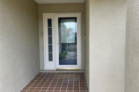 Casa en alquiler en Brandon, Florida, 3 dormitorios, 172.61 m2 № 1833254 - foto 2