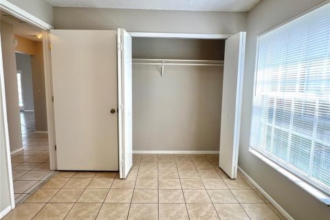 Casa en alquiler en Brandon, Florida, 3 dormitorios, 172.61 m2 № 1833254 - foto 10